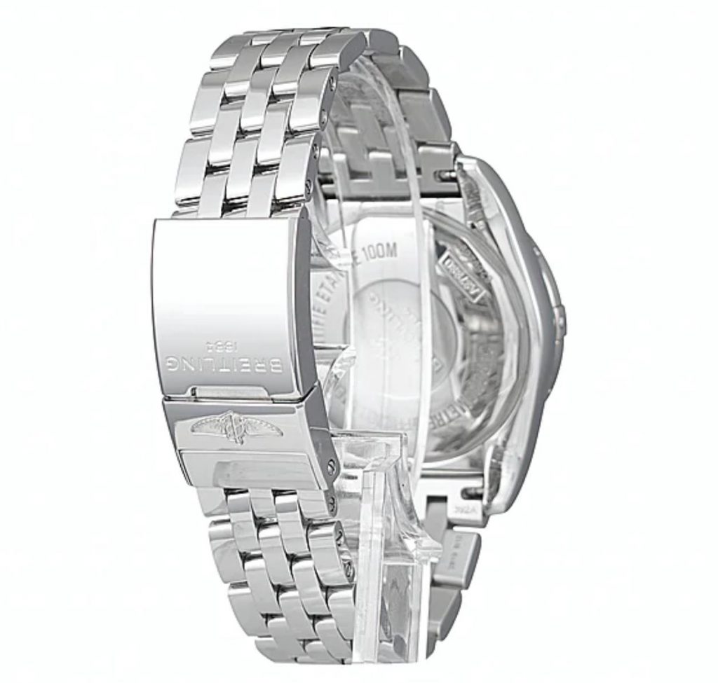 The stainless steel fake watch is waterproof.